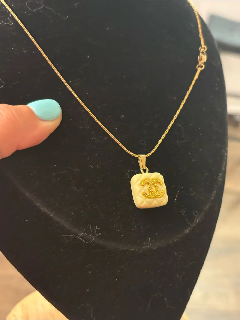 Gold and yellow cream cc necklace